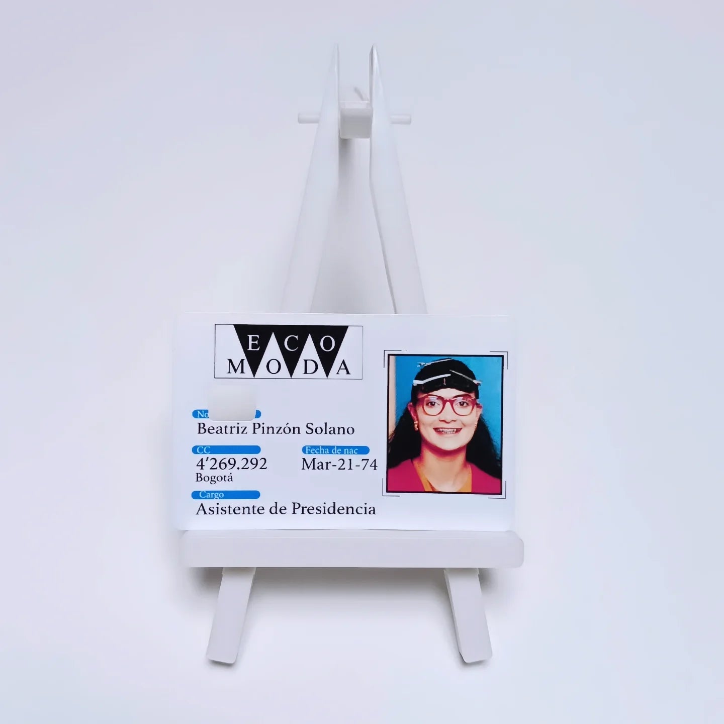 Sticker Vinilo diseño Betty la Fea